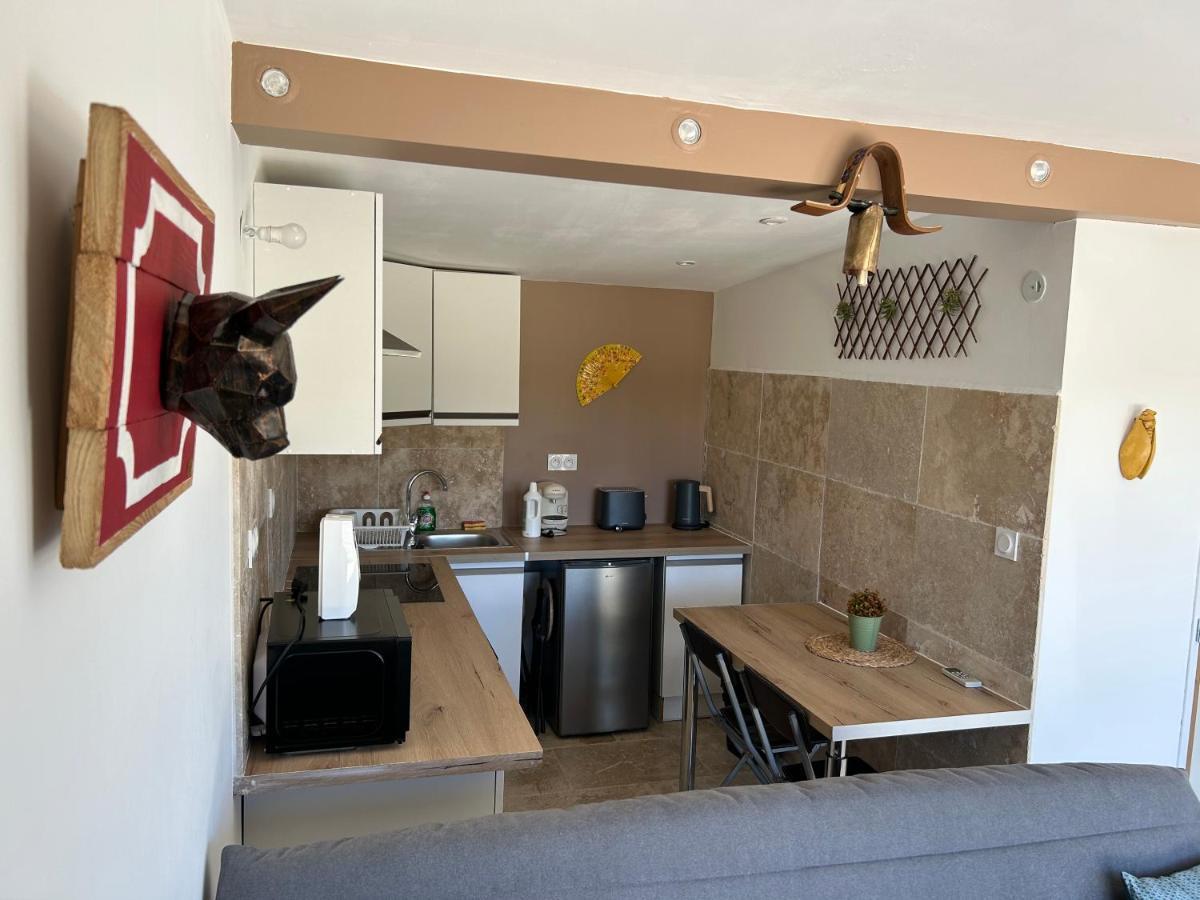 Studio A La Ferme Villa Arles Bagian luar foto